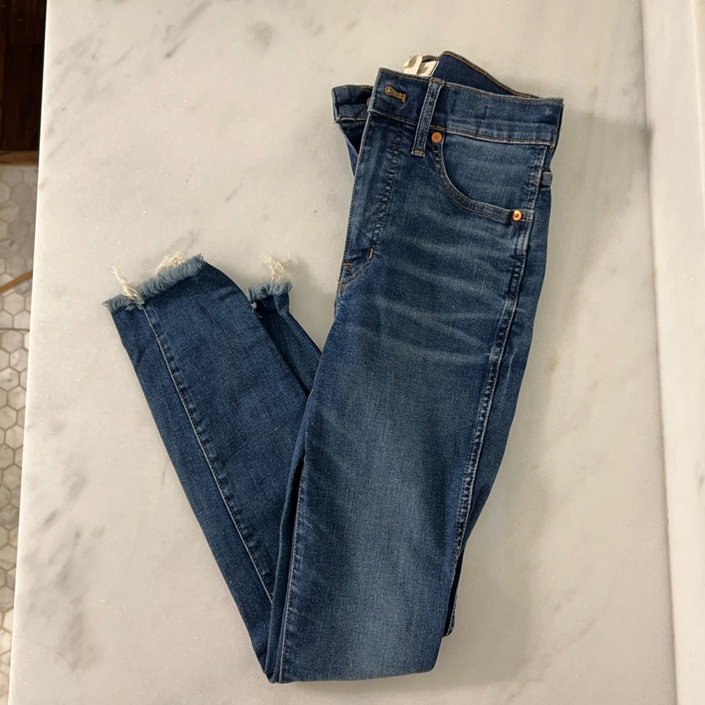Madewell raw hem skinny jeans size 27